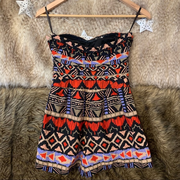 Bebe Strapless Printed Romper with Pockets - Picture 2 of 3